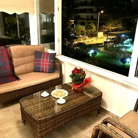 Comfortable And Spacious, Luxury In Location Apartment *