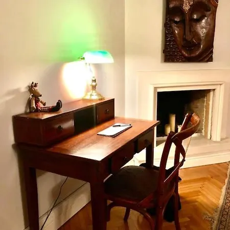 아파트 Comfortable And Spacious, Luxury In Location *